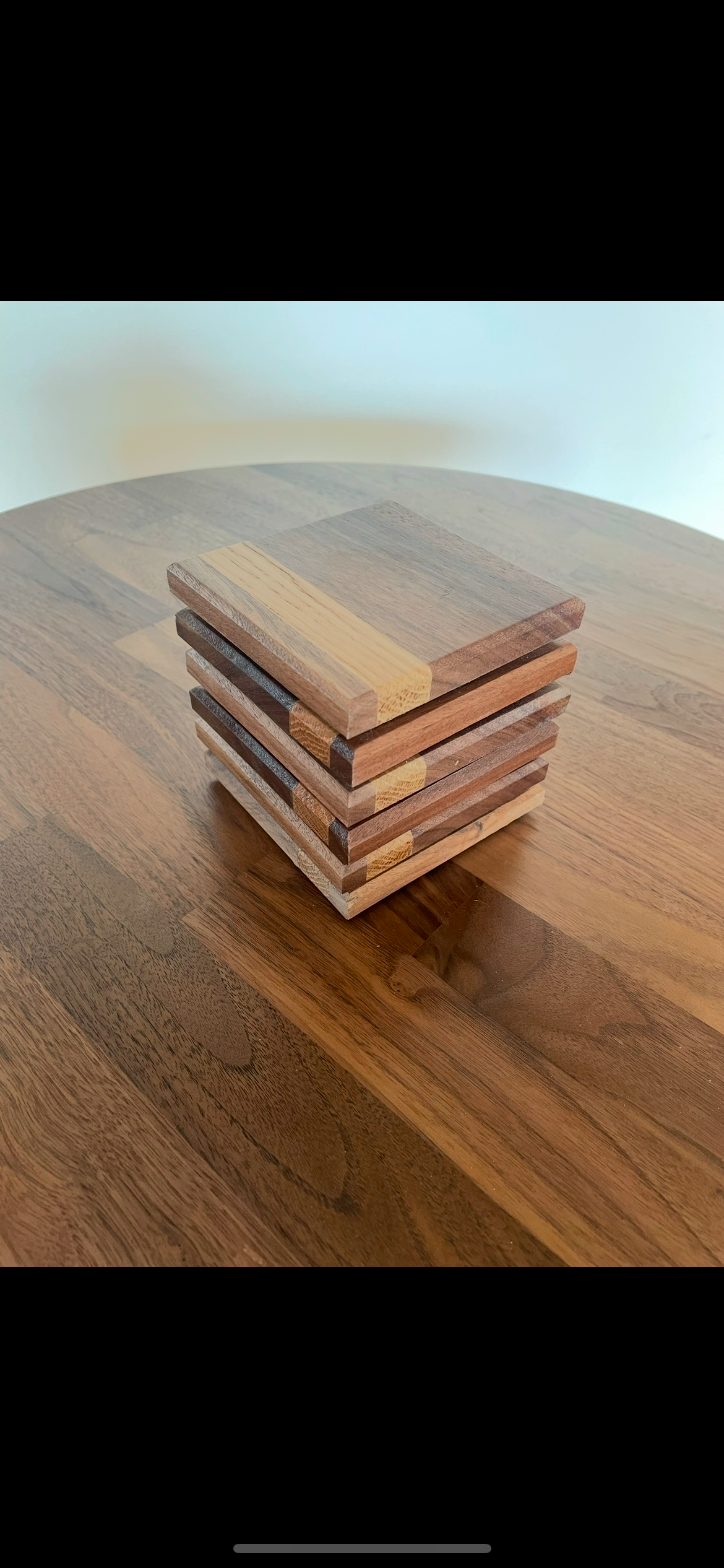 “Set of 4 Walnut Drinks Coasters with Oak Inlay – Handcrafted Elegance”